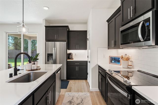 1090 RW Fletcher Street, Winlock, WA 98596