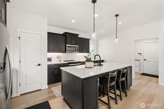 1090 RW Fletcher Street, Winlock, WA 98596