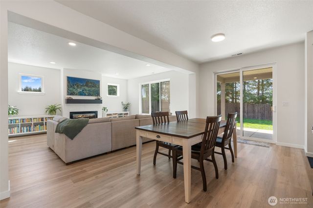 1090 RW Fletcher Street, Winlock, WA 98596