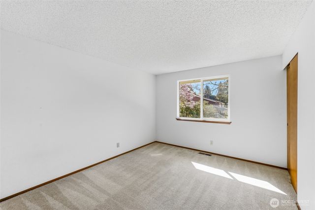 5600 140th Place SE, Bellevue, WA 98006