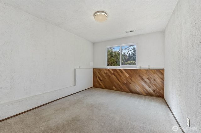 5600 140th Place SE, Bellevue, WA 98006