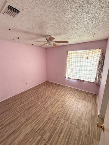 13614 Braeswest Drive, Houston, TX 77082