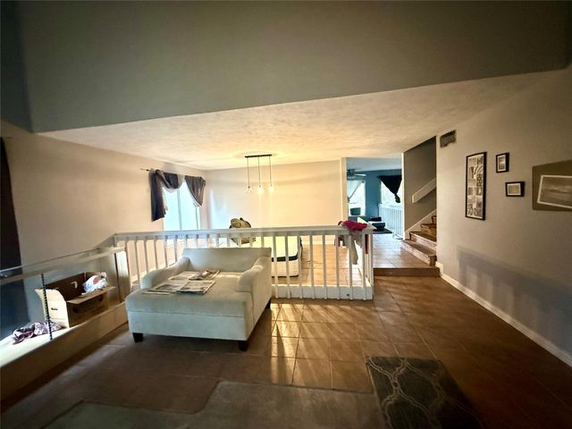 13614 Braeswest Drive, Houston, TX 77082