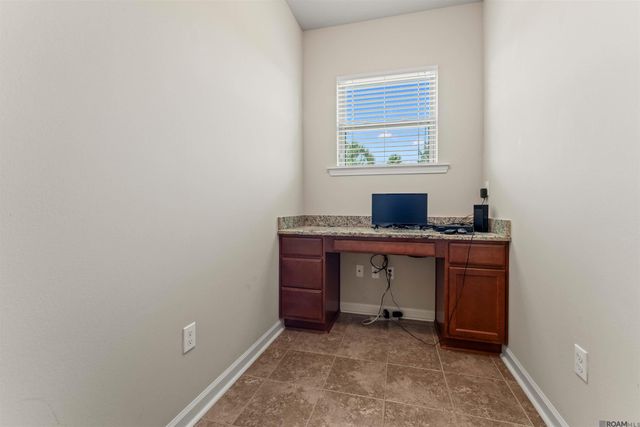 12805 Fairwood Ct, Baton Rouge, LA 70816