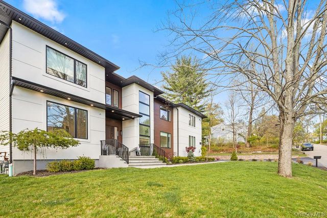 5 Blue Bird Road, Monsey, NY 10952