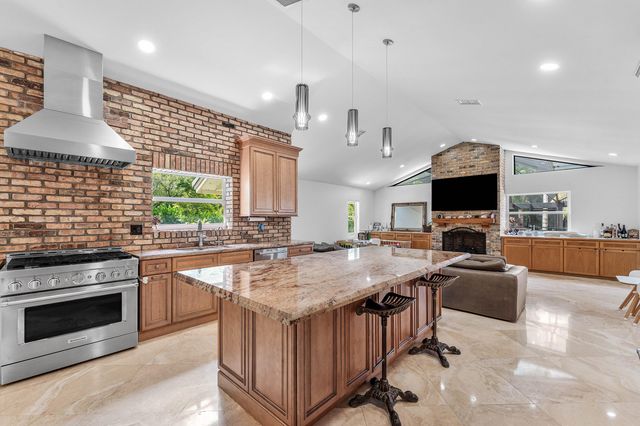 6911 ANNAPOLIS Court, Parkland, FL 33067