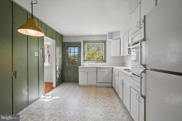 662 DEAVER DR, Blue Bell, PA 19422