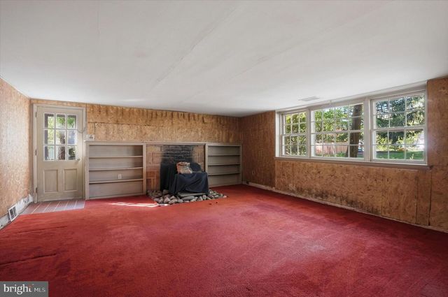 662 DEAVER DR, Blue Bell, PA 19422