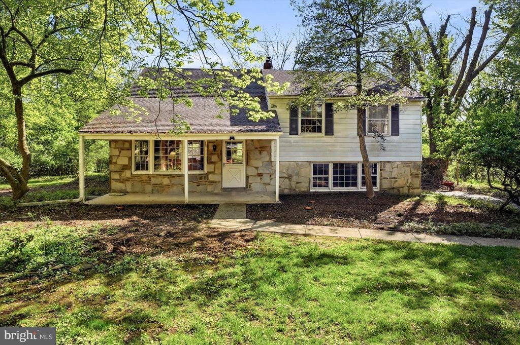 662 DEAVER DR, Blue Bell, PA 19422