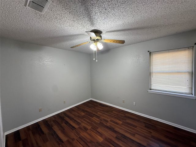 503 Windsor Lane, Springtown, TX 76082