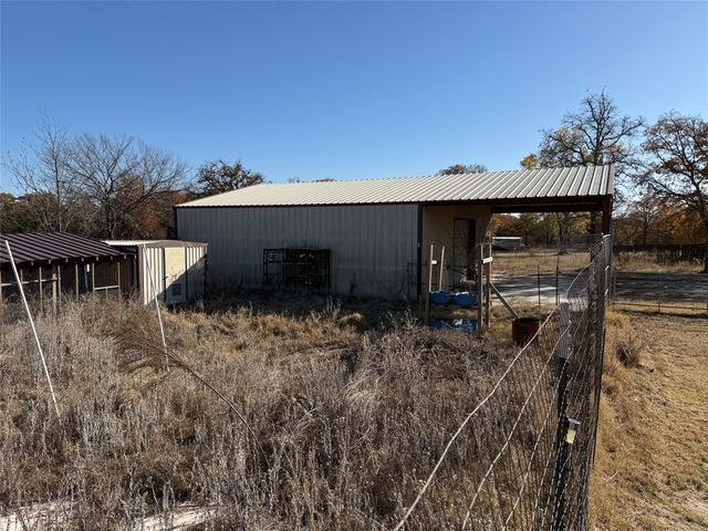 503 Windsor Lane, Springtown, TX 76082