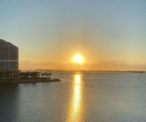 801 Brickell Bay Dr 1069, Miami, FL 33131