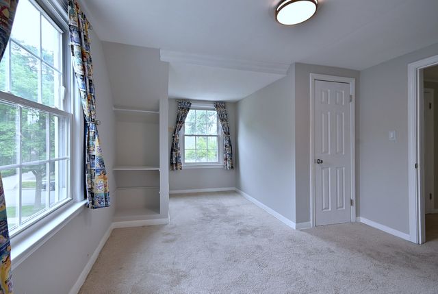 1034 S Saylor Avenue, Elmhurst, IL 60126