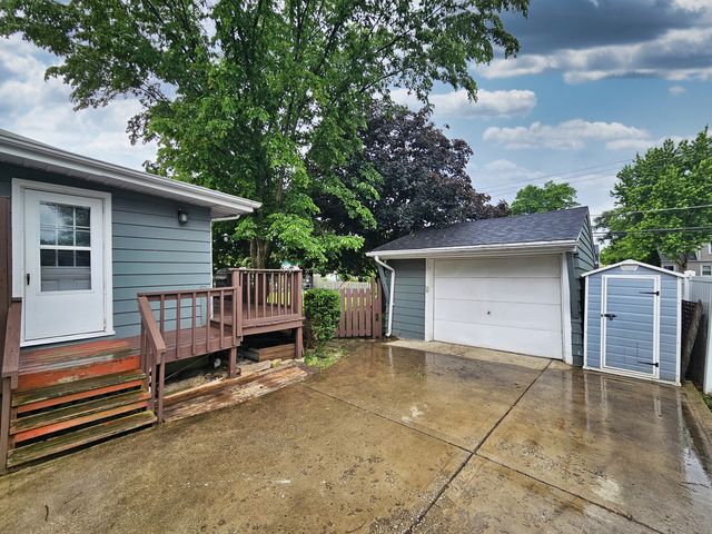 1034 S Saylor Avenue, Elmhurst, IL 60126