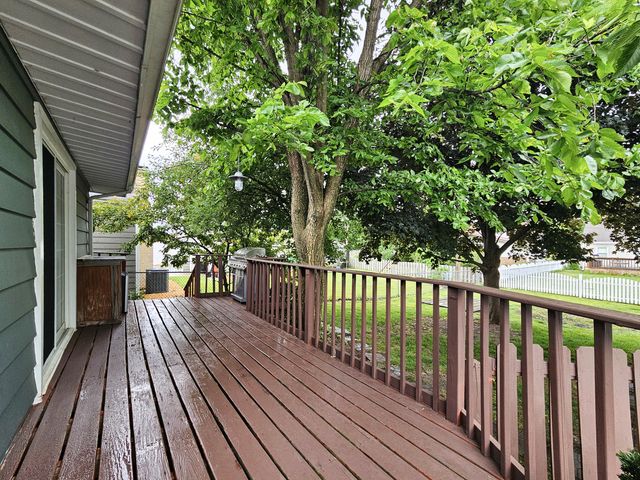 1034 S Saylor Avenue, Elmhurst, IL 60126