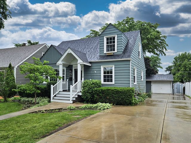 1034 S Saylor Avenue, Elmhurst, IL 60126