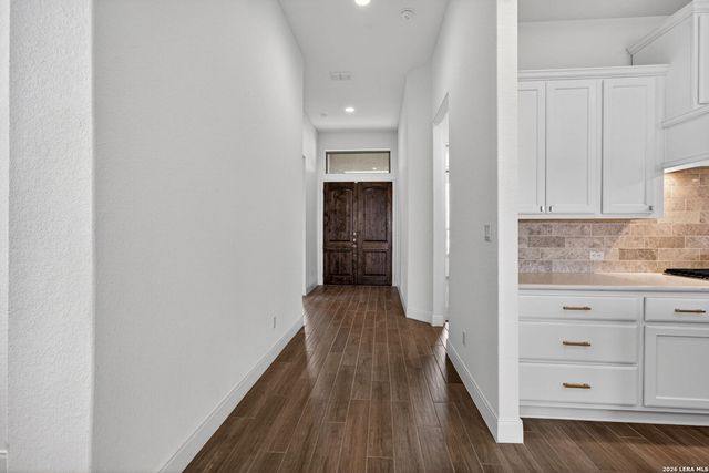 23218 Curvado, San Antonio, TX 78261