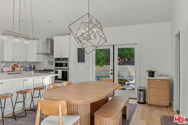 5879 S Le Doux Road, Los Angeles, CA 90056