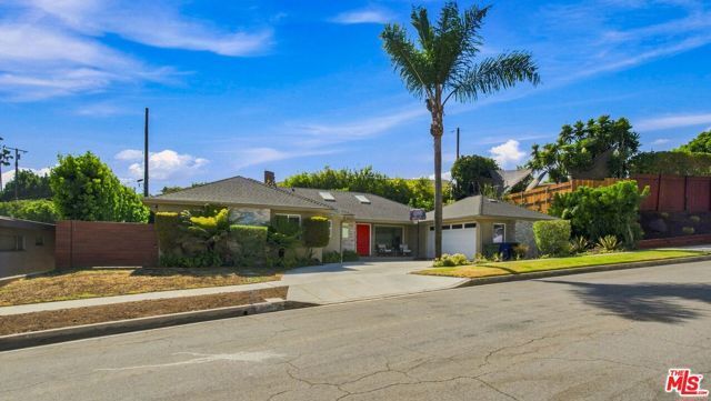 5879 S Le Doux Road, Los Angeles, CA 90056