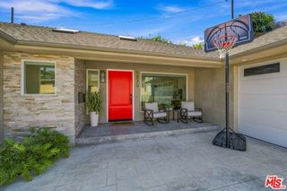 5879 S Le Doux Road, Los Angeles, CA 90056