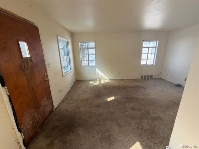 252 W Strathmore Avenue, Pontiac, MI 48340