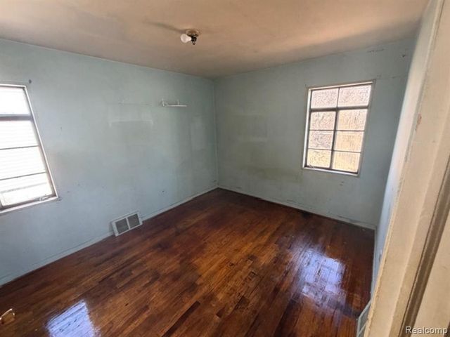 252 W Strathmore Avenue, Pontiac, MI 48340