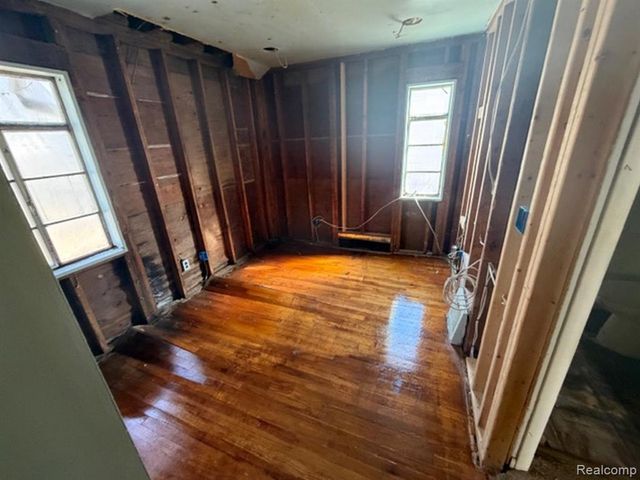 252 W Strathmore Avenue, Pontiac, MI 48340