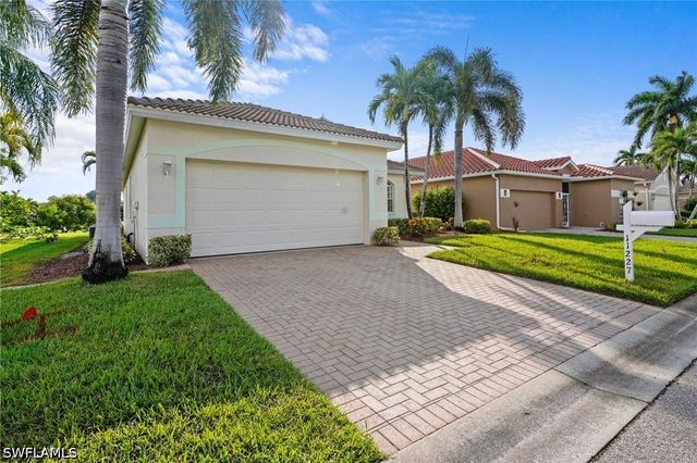 11227 Lakeland CIR, Fort Myers, FL 33913