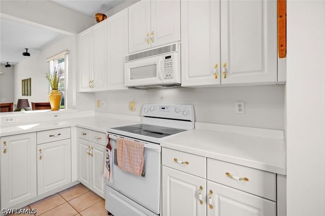 11227 Lakeland CIR, Fort Myers, FL 33913
