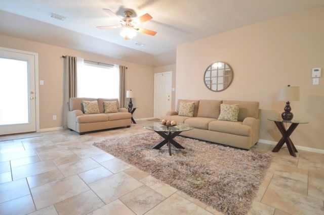 2627 Spring Dusk Lane, Spring, TX 77373