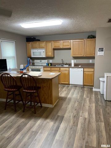 1101 E 5TH Street, Metropolis, IL 62960