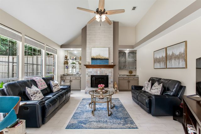 2140 Sandell Drive, Grapevine, TX 76051