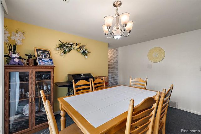 1790 Scheifle Road, Walled Lake, MI 48390