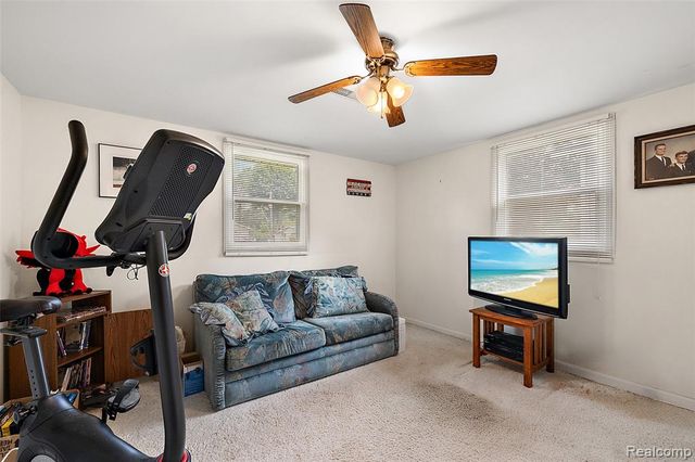 1790 Scheifle Road, Walled Lake, MI 48390