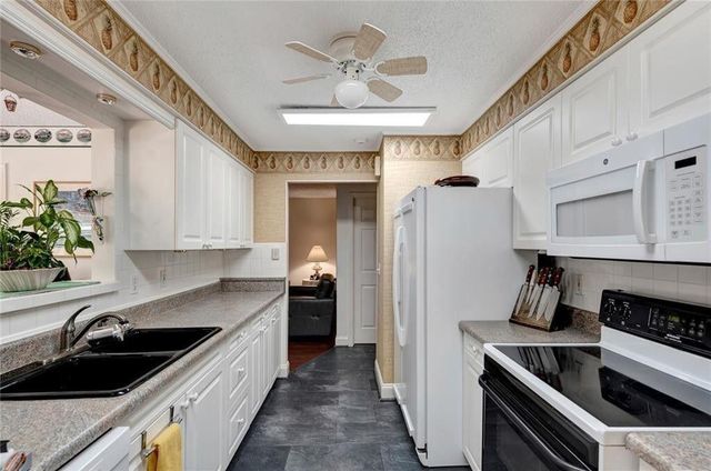 4503 Paleo Pines Circle, Fort Pierce, FL 34951