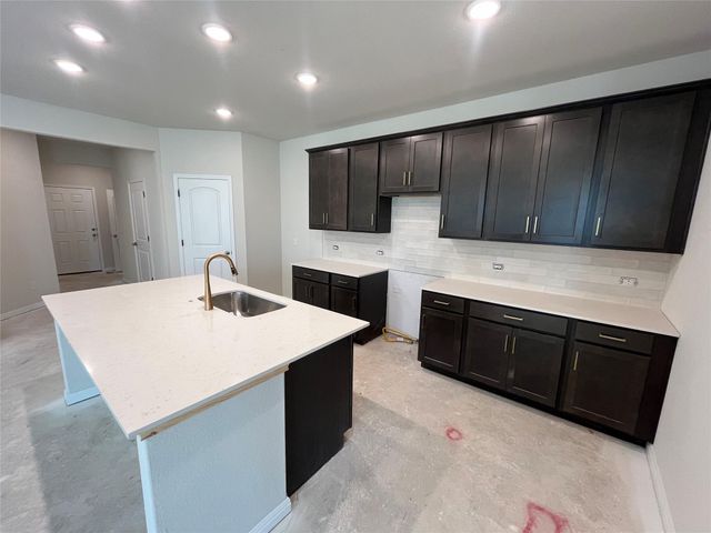 120 Barret DR, Liberty Hill, TX 78642