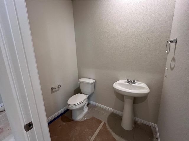 120 Barret DR, Liberty Hill, TX 78642