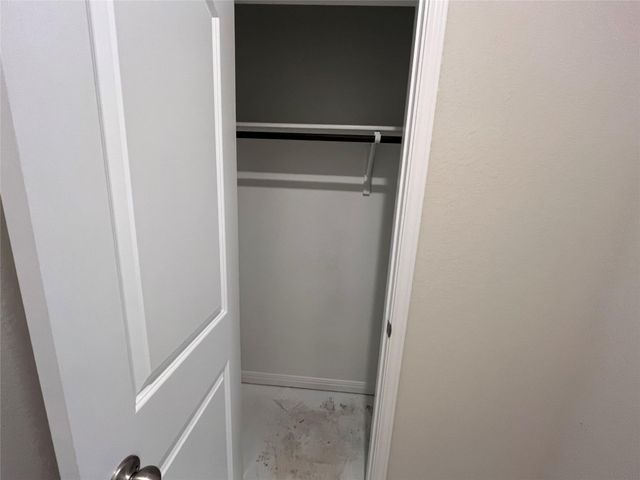 120 Barret DR, Liberty Hill, TX 78642