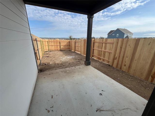 120 Barret DR, Liberty Hill, TX 78642