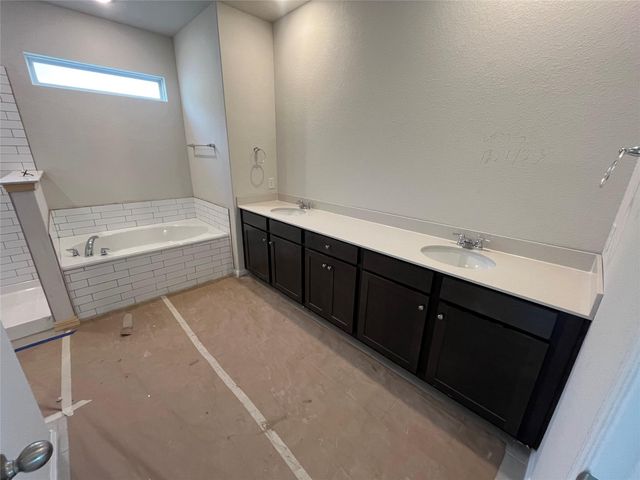 120 Barret DR, Liberty Hill, TX 78642