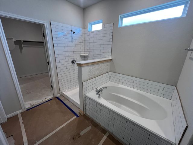 120 Barret DR, Liberty Hill, TX 78642