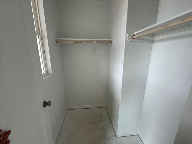 120 Barret DR, Liberty Hill, TX 78642