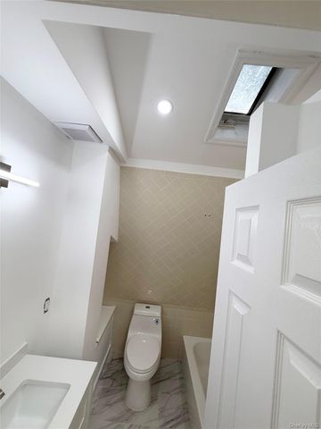 31 N Cozine Road, Manorville, NY 11949