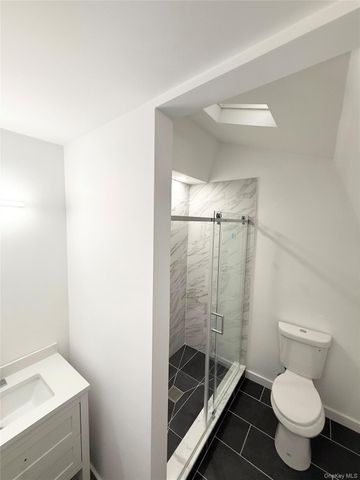 31 N Cozine Road, Manorville, NY 11949