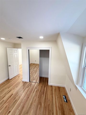 31 N Cozine Road, Manorville, NY 11949