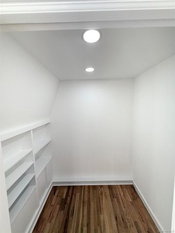 31 N Cozine Road, Manorville, NY 11949