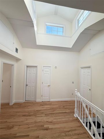 31 N Cozine Road, Manorville, NY 11949