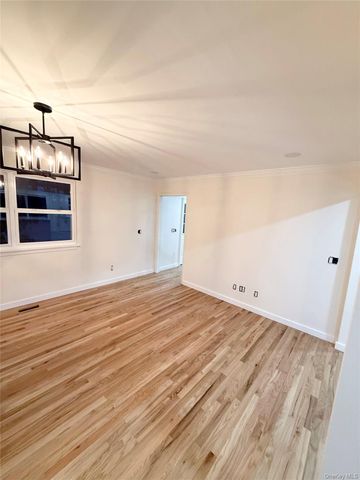 31 N Cozine Road, Manorville, NY 11949