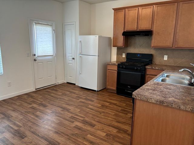 2711 Skyview Long Drive, Houston, TX 77047