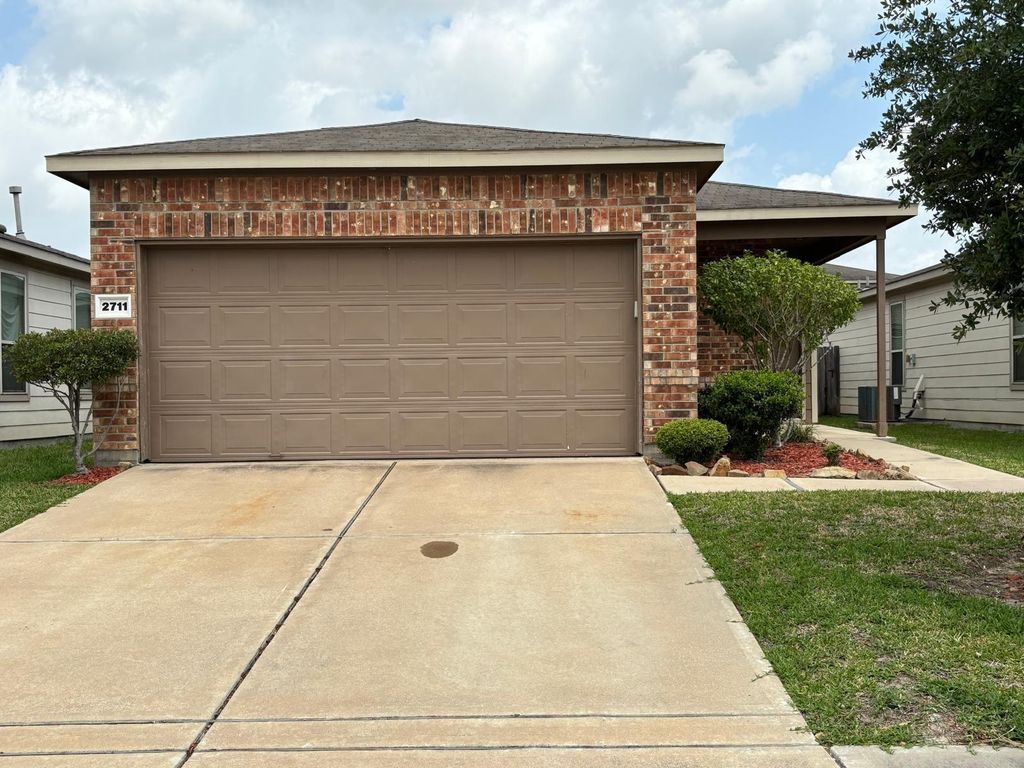 2711 Skyview Long Drive, Houston, TX 77047
